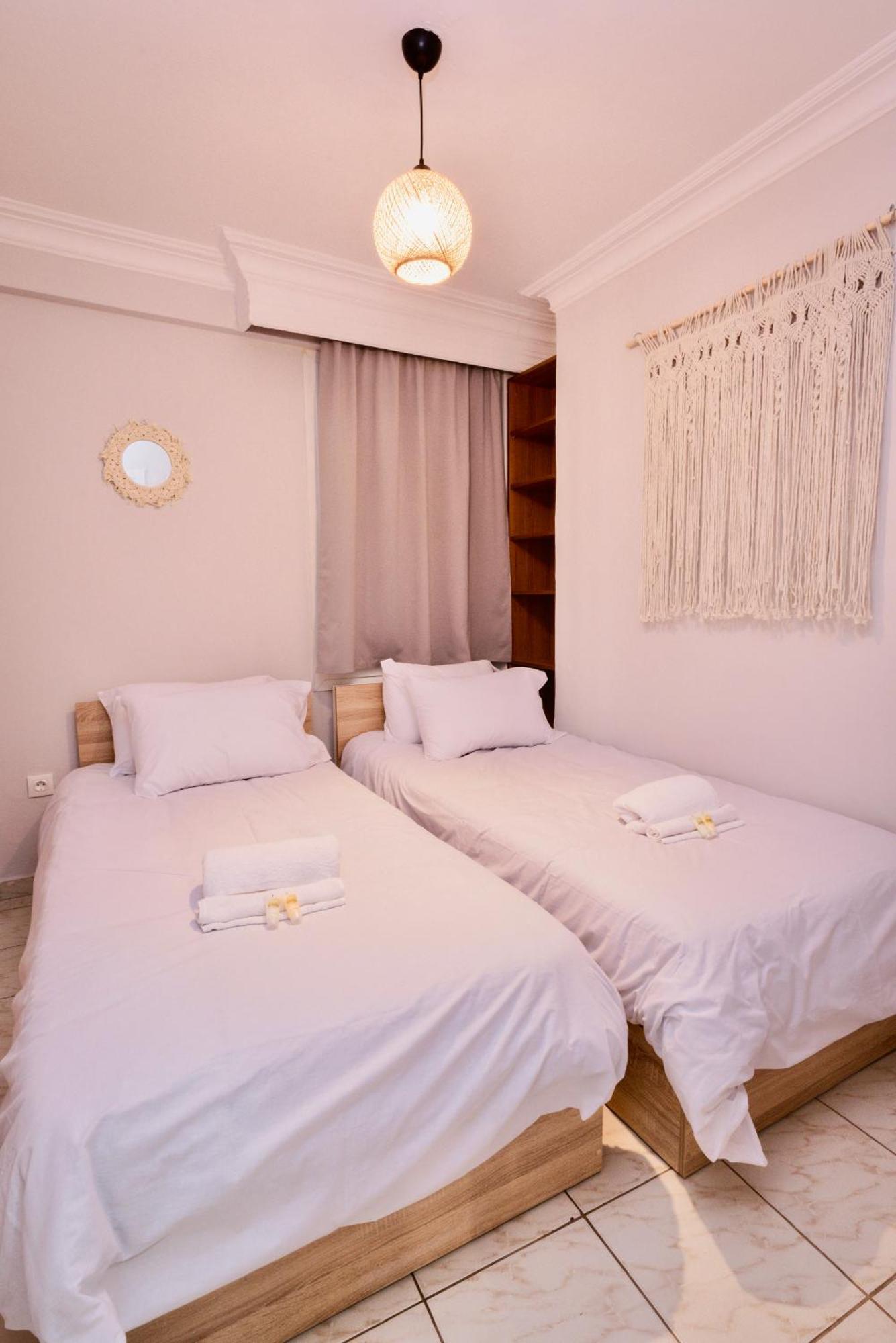 Stylish Apt W Jacuzzi, 5 Min To White Tower Thessaloniki Exterior photo