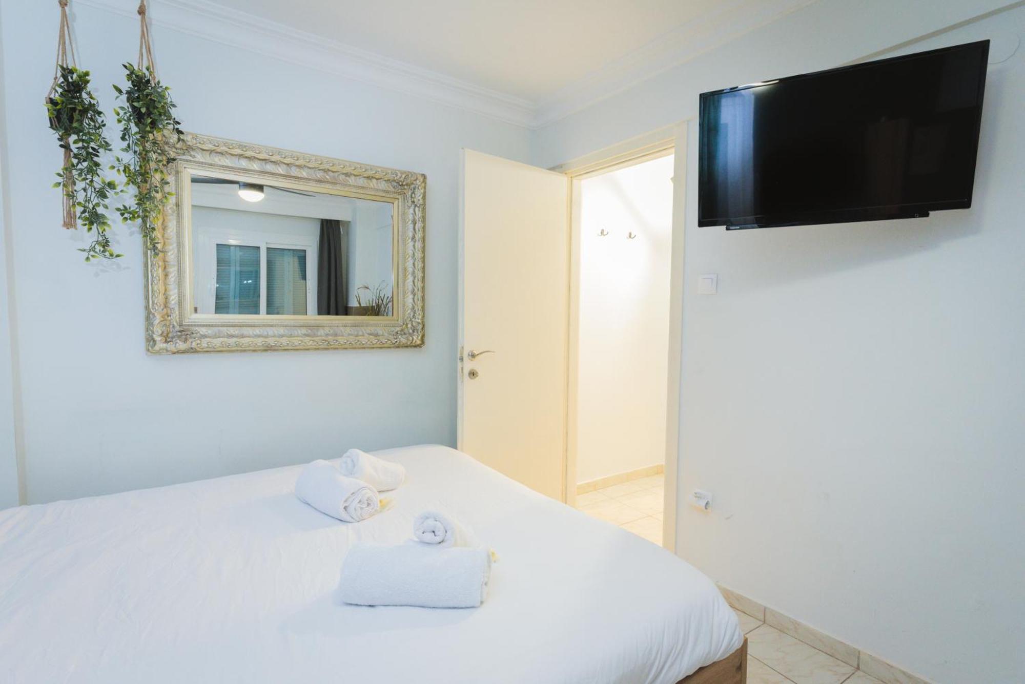 Stylish Apt W Jacuzzi, 5 Min To White Tower Thessaloniki Exterior photo