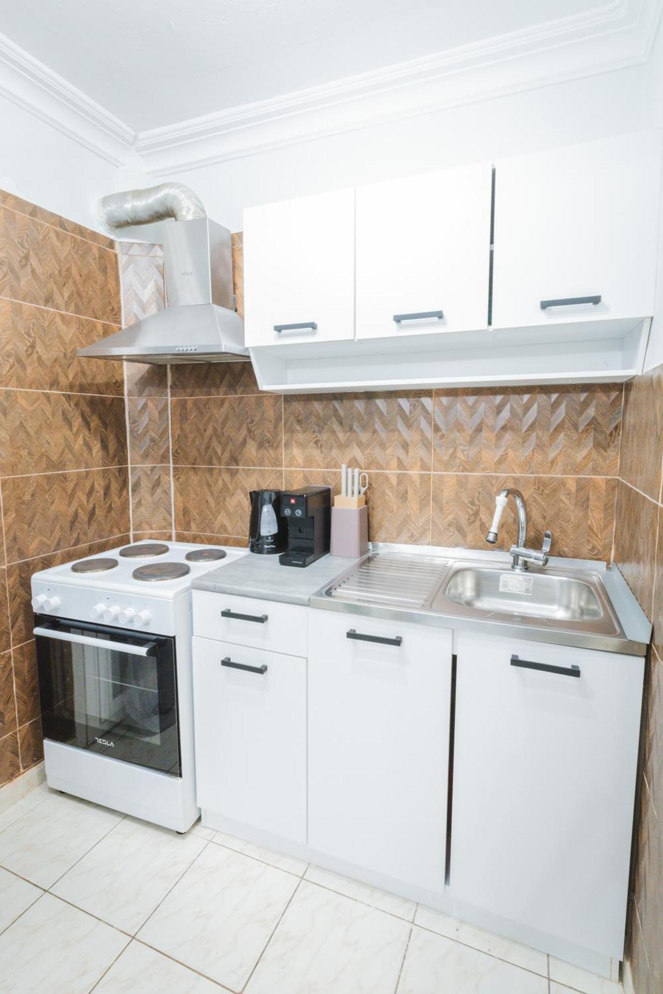 Stylish Apt W Jacuzzi, 5 Min To White Tower Thessaloniki Exterior photo